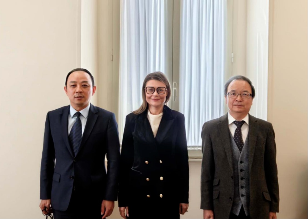 张凌霄参赞、陈建阳主任会见意国家旅游局CEO伊万娜&nbsp;